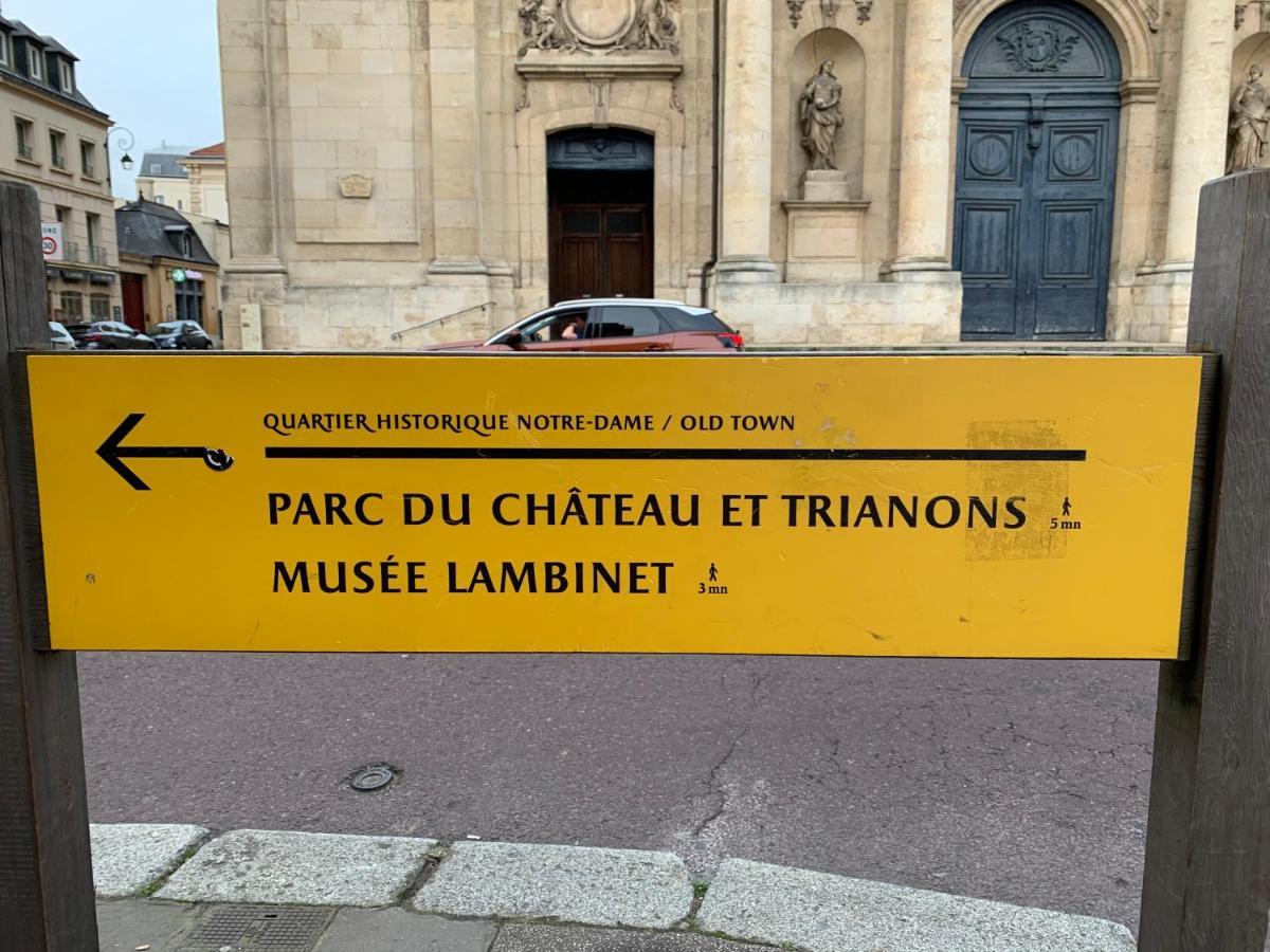 Appartement Versailles Quartier Notre Dame Au Pied Du Chateau Avec Parking Exteriör bild
