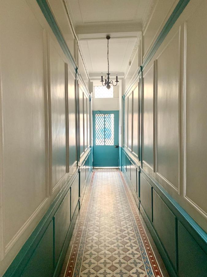 Appartement Versailles Quartier Notre Dame Au Pied Du Chateau Avec Parking Exteriör bild