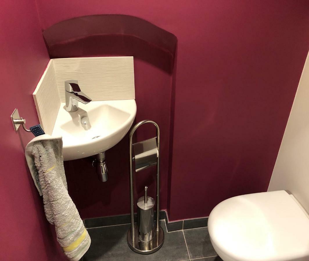 Appartement Versailles Quartier Notre Dame Au Pied Du Chateau Avec Parking Exteriör bild