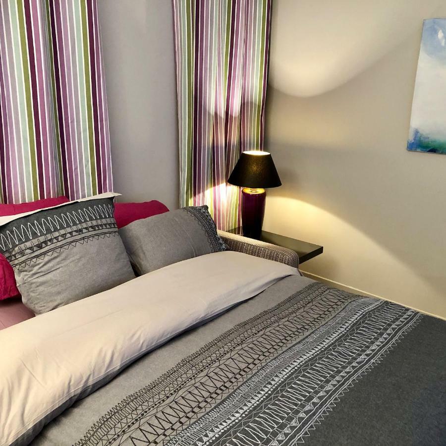 Appartement Versailles Quartier Notre Dame Au Pied Du Chateau Avec Parking Exteriör bild